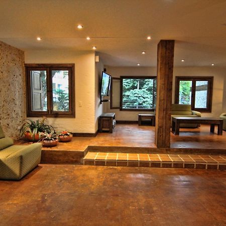 Casa Del Reloj Aparthotel Medellín Kamer foto